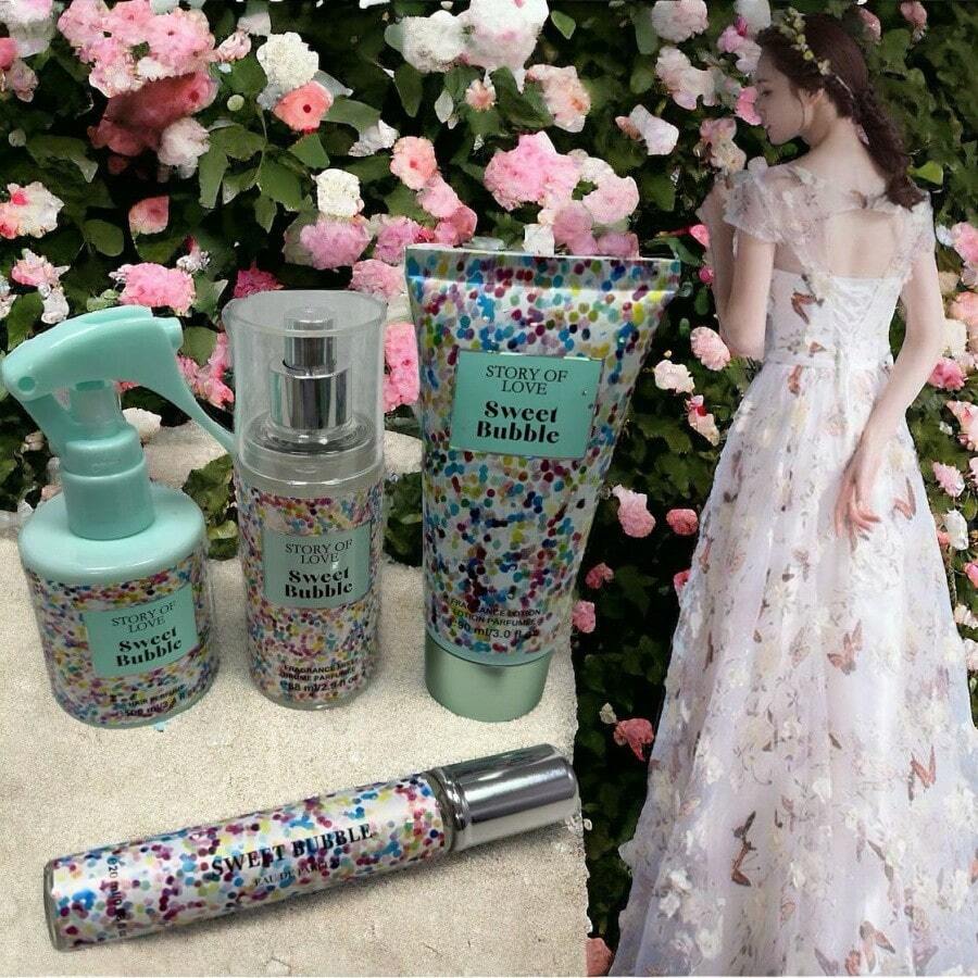 SET DE 4 PZS PERFUME STORY OF LOVE, LOCIÓN, CREMA CORPORAL Y PERFUME DE CABELLO - Floral - Ver 1