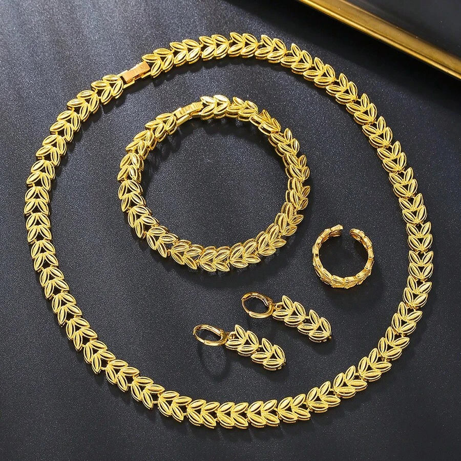 4件金飾品套裝適用於女士和女孩,精美的吊墜耳環,優雅的指環,18k手鐲和項鍊,完美的時尚周年慶生日派對禮物,時尚的珠寶套裝 - 項鍊手鍊套裝 - 查看 1