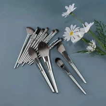 14 Stück Make-up Pinsel Set, weich & flauschig, beinhaltet Foundation, Lidschatten, Rouge Pinsel und Make-up Schwamm, geeignet für Anfänger und Profis. Set beinhaltet Make-up Pinsel, Make-up Kit, komplettes Make-up Zubehör, Make-up Pinsel Set, Make-up Geschenkbox