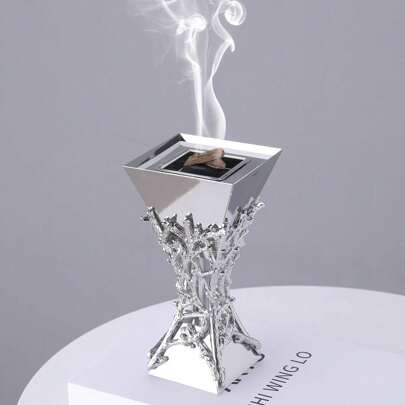 时尚精致的几何设计阿拉伯香薰炉，万圣节，幽灵，秋季，冬季，假日，节日