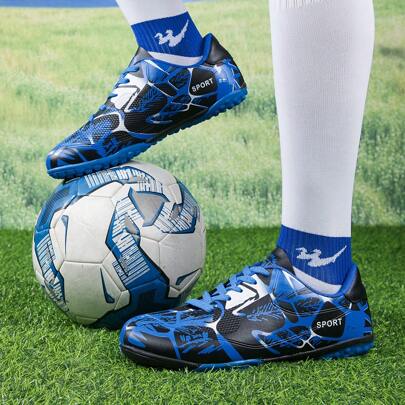 輕便透氣的經典時尚簡約低筒流行實用的戶外足球訓練鞋,長釘