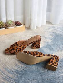 Dép nữ cao gót họa tiết da báo mới, thích hợp mặc ngoài trời, gót dày, mũi vuông, hở ngón gợi cảm và giản dị, sandal kiểu Pháp thời trang và độc đáo - Lạc đà - Xem 4