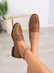 Mocasines casuales de mujer de estilo vintage británico, nuevos para 2024, de suela plana, tacón bajo y caña baja, en piel
