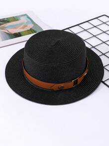 قبعة قش مسطحة للسيدات مزينة بدبابيس دائرية وحزام جلدي، وصيفية وعصرية ومناسبة لأجازة الشاطئ البوهيمية