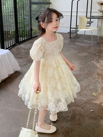 Young Girl 3D Cute And Sweet Embroidered Princess Dress For Birthday Party And Special Occasions