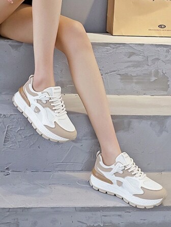 新款多功能時尚女款運動休閒鞋，可愛俊俏，優雅簡約，學院風格，透氣清新，適合度假、跑步、登山，輕便休閒，女性個性化運動鞋
