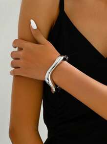 1pc Asymmetrical & Geometric & Punk Wave Design Simple Style High-End Metal Open Bangle Bracelet For Women, Suitable For Daily, Work, Commuting, Business Events, Parties, Dinners, Street Shopping, Music Festivals, Bars, And Socialites - wavy - View 2