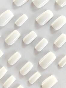 24pcs Medium-Sized Simple French Plain False Nails To Make You Glamorous. Suitable For Students, Office Ladies And Daily Wear. - White - View 3