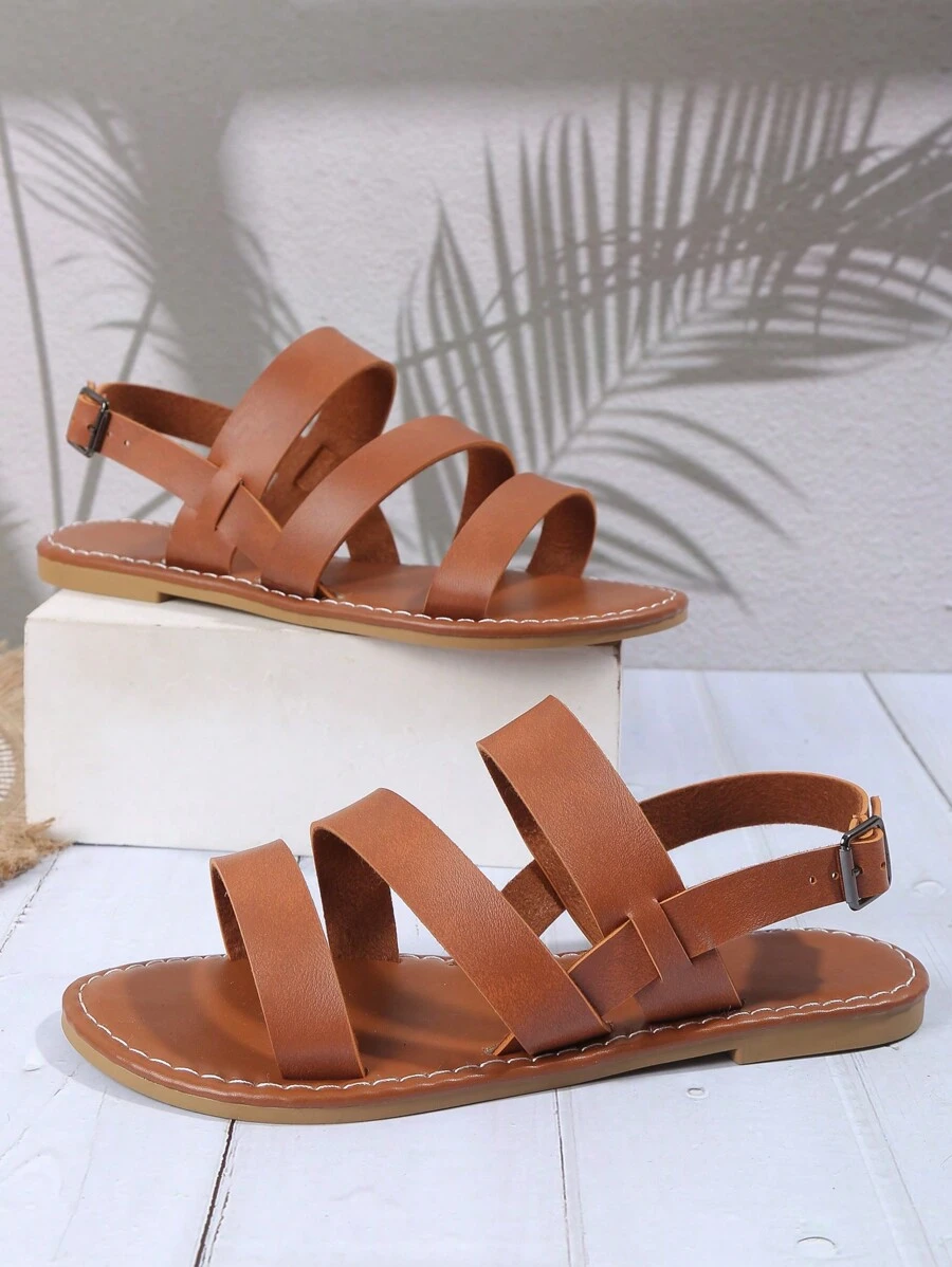 1 Pair Kids Flat Black Sandals, Solid Color PU, 3 Straps, Adjustable Buckle, Round Toe, TPR Non-Slip Sole, Lightweight, Cute, Suitable For 8+ Years Old Boys & Girls, Summer Beach Use, Run Small - Suggest Order 1 Size Up