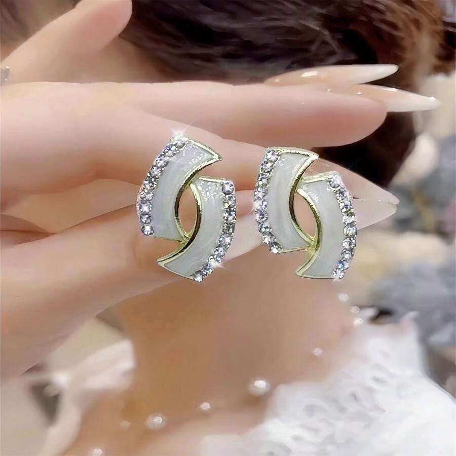 時尚簡約氣息的鑲鑽耳針與獨特優雅耳環 - 白色 - 查看 1