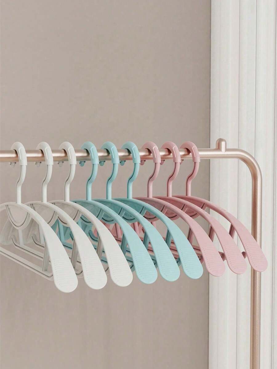 Random Color Plastic Bow Tie-Shaped Clothes Hanger For Home Use - Red - View 1