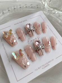 10 Pezzi/set Lunghezza Media Forma Di Chiodo Artificiale A Forma Di Bara Fatti A Mano, Colore Rosa Cocomero, Decorazioni Fatte A Mano Con Linea Dipinta, Strass, Perle, Catena A Farfalla E Disegno A Cuore D'amore 3d. Kit Di Suggerimenti Per Unghie Per Feste E Uso Quotidiano