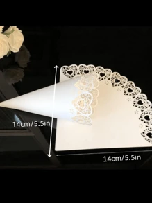 50 Peças Cones de Casamento para Pétalas, Confete Branco Vazado a Laser, Cones de Papel Vazados para Flores Secas, Decoração de Casamento, Lembrancinhas, Arremesso de Confete, Suprimentos de Casamento com Amor Vazado, Tubo de Papel Vazado a Laser, Cone de Papel, Natal