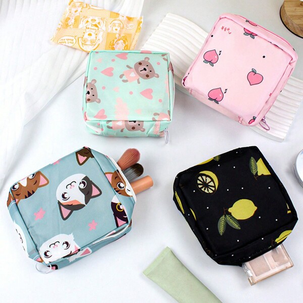 1 pièce Mignon Sac de rangement de serviettes hygiéniques portable à dessin animé en tissu pur grande capacité, sac de maquillage, pochette de soin de la peau, trousse de toilette, cube d'emballage, essentiels de voyage, essentiels de croisière, essentiels de dortoir, cadeaux pour demoiselles d'honneur, cadeaux pour maman, cadeaux d'anniversaire, cadeaux pour amis et enseignants, décoration de maison, décoration de salle de bain, salon, chambre à coucher, organisateur de salle de bain, organisateur de bijoux, organisateur d'huile à lèvres, organisateur de vernis à ongles