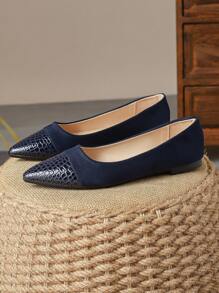 Ballerines noires à bout pointu avec imprimé serpent confortables pour femmes en bleu foncé, parfaites pour les vacances et les voyages. Chaussures basses de couleur unie olive verte décontractées pour l'automne