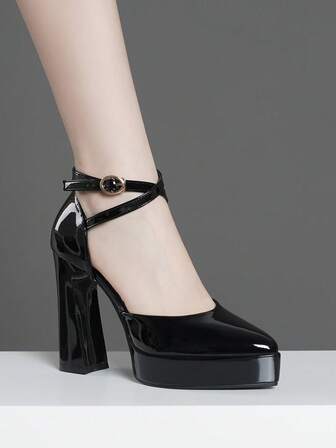 Dampumps med hög klack och urringning, superhög klack, finns i rosa, aprikos, vit, svart, röd, silver, guld, moderiktig