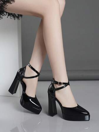 Dampumps med hög klack och urringning, superhög klack, finns i rosa, aprikos, vit, svart, röd, silver, guld, moderiktig