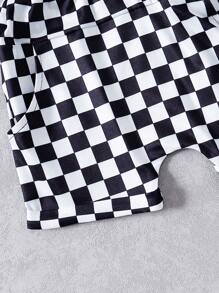 Baby Boy 2pcs Pocket Short Sleeve Top And Black & White Plaid Shorts Simple Fashionable Outfit Spring & Summer, For Christmas