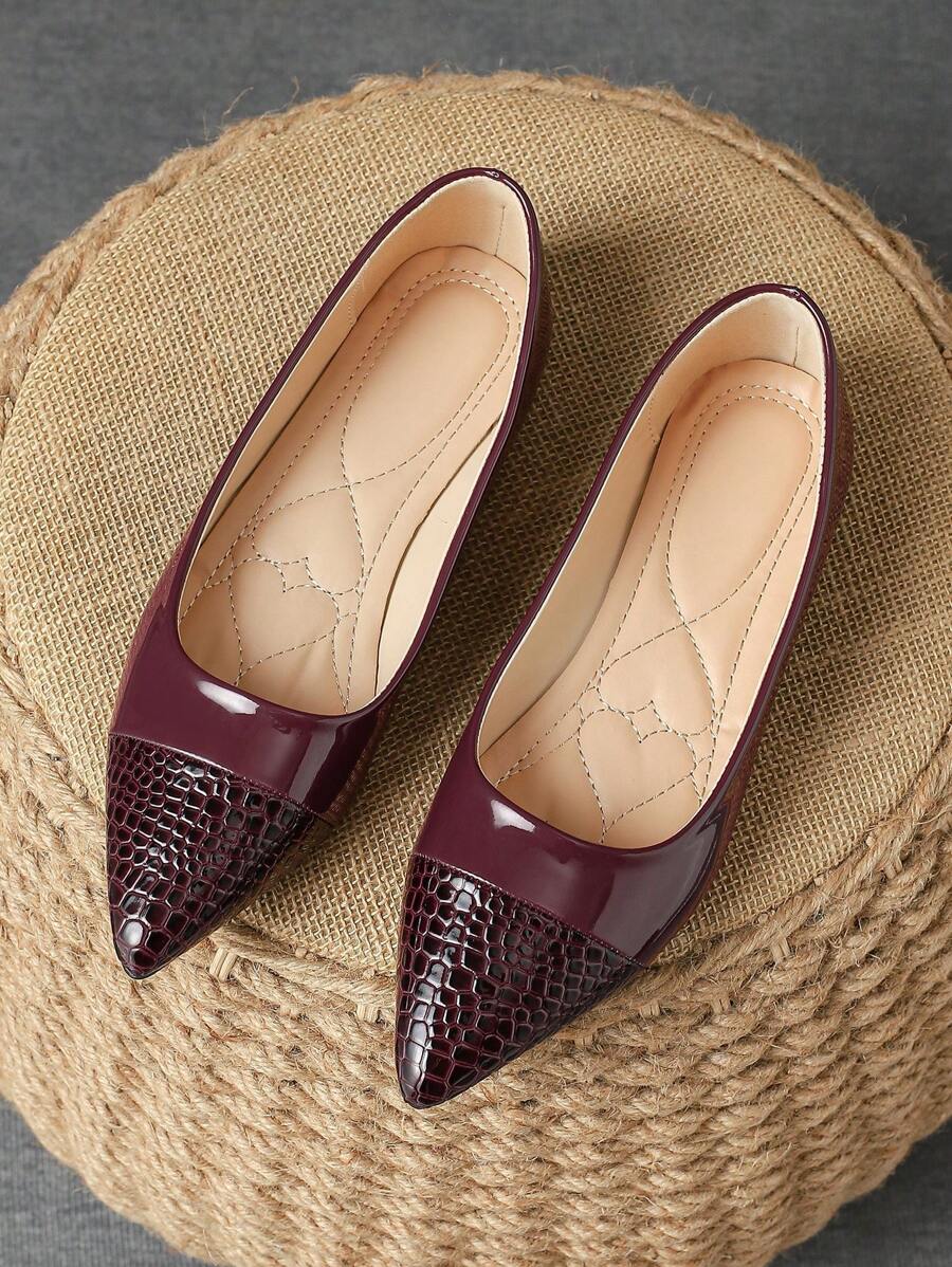 Comfortable Pointed Toe Women's Flats In Navy Blue Color With Black Snake Print And Yellow, Suitable For Vacation And Travel. Also Available In Olive Green, Perfect For Casual Wear, Solid Color - Màu Đỏ Sâu - Xem 1