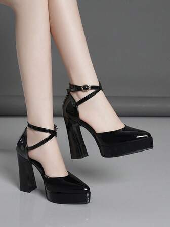 Dampumps med hög klack och urringning, superhög klack, finns i rosa, aprikos, vit, svart, röd, silver, guld, moderiktig