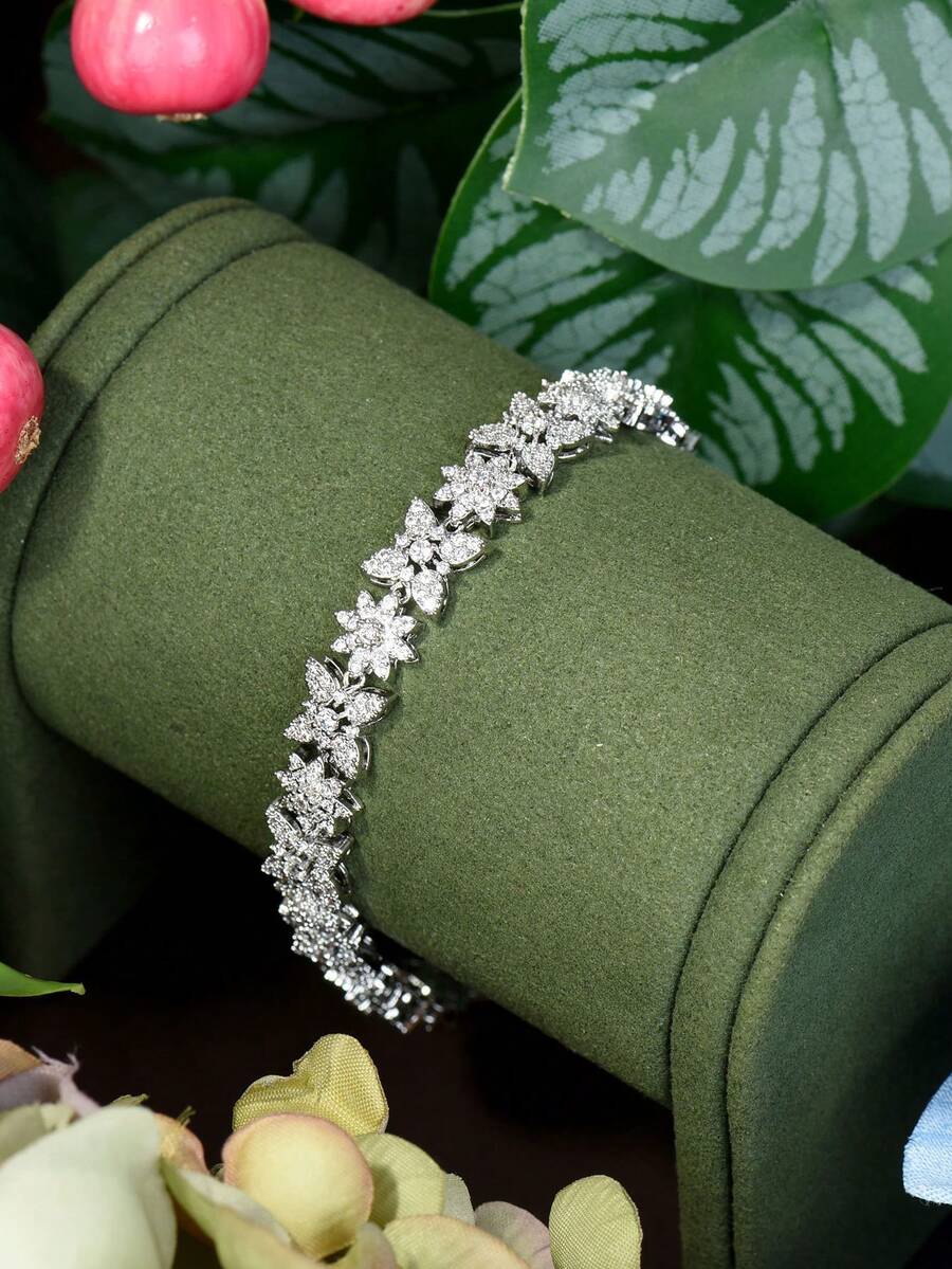 1件淑女風格的立體方鑽蝴蝶裝飾珠寶套裝,適合女士約會時佩戴 - 銀色 - 查看 1