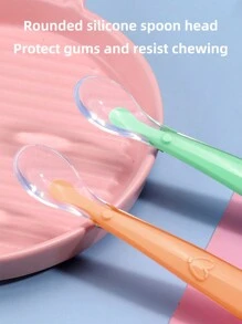 1把長柄矽膠軟勺,適用於嬰兒餵食訓練