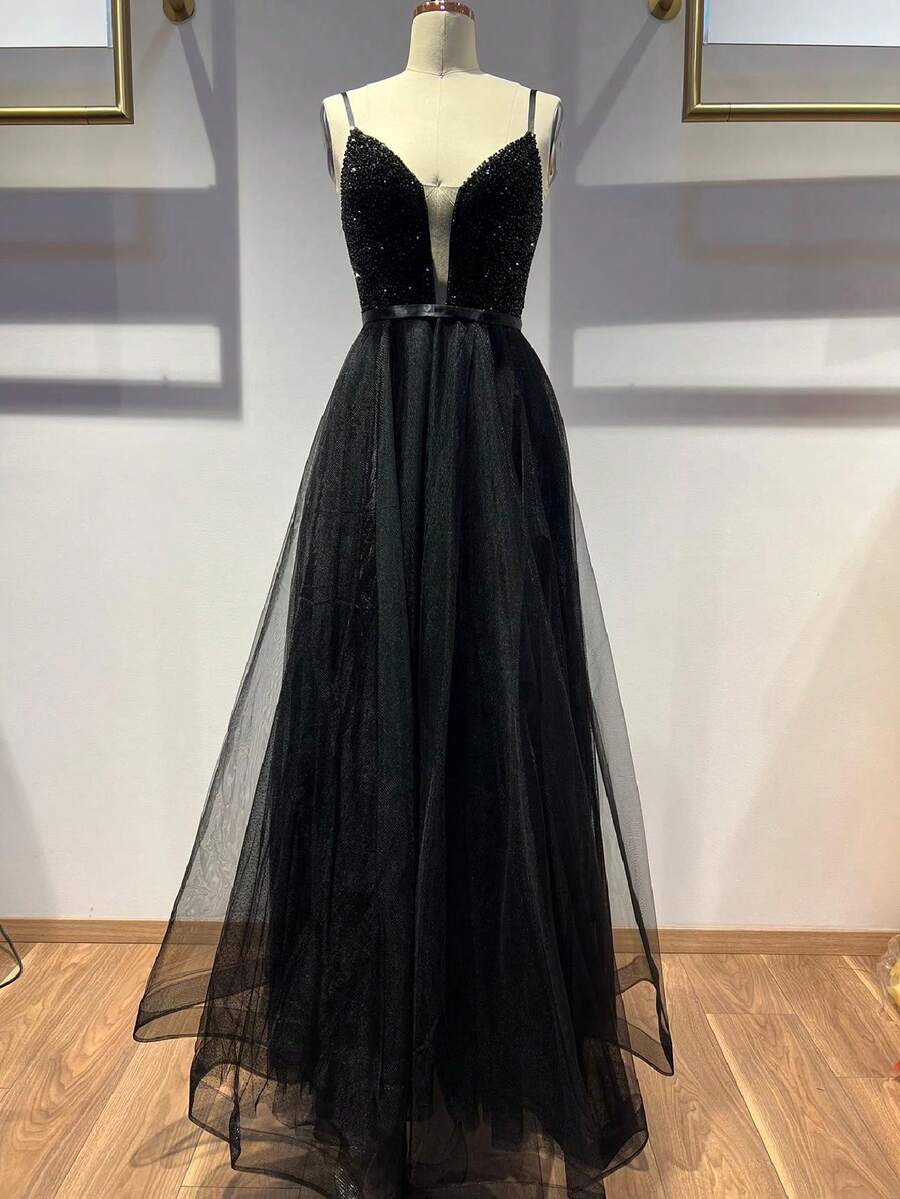 mujer vestido pedreria en corset falda de tul disponible color negro y blanco - Negro - Ver 1