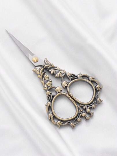 مقص صغير مطرز من سبيكة الزنك، مقص للطلاب مزخرف بنمط الزهور اليدوية DIY لقص الخيوط والإبر والأعمال المنزلية