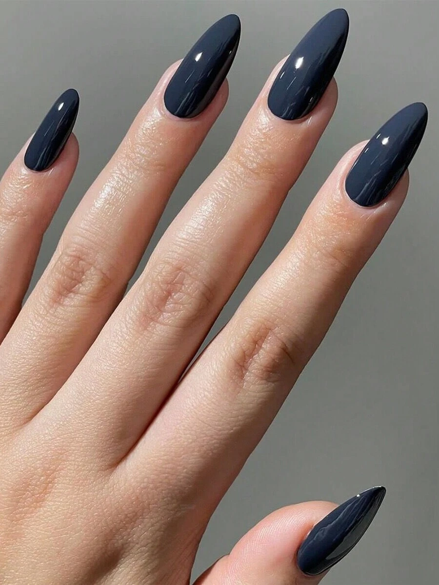 24入組深藍杏仁形素色假指甲，可佩戴指甲貼+果凍膠+指甲文件，即時甲供