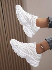 Mujeres Moda Transpirable Malla de color puro Zapatos de talla grande, zapatillas gruesas y blancas con suela gruesa para aumentar la altura y ajuste cómodo
