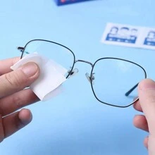 100pcs/Box Anti-Fog Wet Wipes For Glasses And Screens, Random Packaging