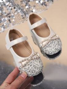 Ein Paar süße, modische, lässige, vielseitige Flache Schuhe für Mädchen, mit rutschfester Sohle, Klettverschluss, Obermaterial aus Kunstleder mit Kunstperlen und Strass, geeignet für Frühling, Sommer und Herbst