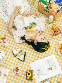 1pc Yellow Plaid Thickened Moisture-Proof Picnic Mat, Easy To Carry, Water Resistant For Outdoor Spring Outing, Camping, Beach Use