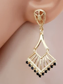 Brinco Geométrico com Strass Preto Folheado Ouro  18k Antialérgico