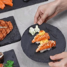 1 pieza Plato de pizarra natural, de formas variadas para sushi, carne, platillo occidental de color negro y estilo creativo, plato para parrilla japonesa apto para la cocina japonesa - Diferente peso debido al producto natural, cocina, regalo de Navidad