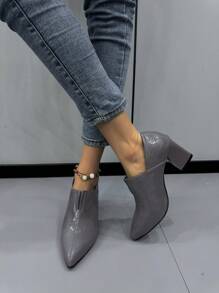 British Style Women's Fashionable Embossed Pointed Toe Deep Mouth Shoes Versatile Gray High Heel Thick Heel Comfortable Shoes