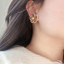 1對歐美風格透明浪漫水晶山茶花耳釘,優雅夢幻設計,時尚女性日常配飾 - 透明多層花朵耳環 - 查看 4