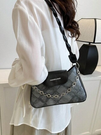 Fashionable Summer Crossbody Bag With Ditsy Floral Print Patchwork, Woven Shoulder Strap And Chain Decoration