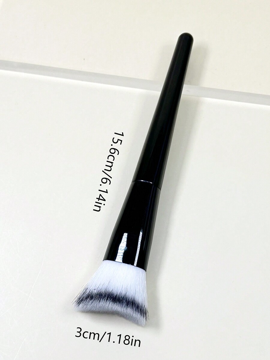New VShape Contouring Brush With Soft Bristles For Sculpting Cheeks
