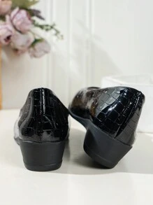 Women's New Elegant Wedge Heel Flats, Floral Pointed Toe Slip-On Shoes For Halloween, Vacation, Daily Wear, Christmas Party, Office