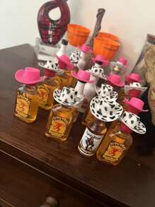 10PCS/30PCS/1 Set Of Mini Cowboy Hats, Plastic Mini Party Hats, Party Favors, Cowboy Hats, Suitable For Party Accessories, Doll Decorations, Game Cake Decorations, Wine Bottle Decorations, DIY Crafts - Black - View 6