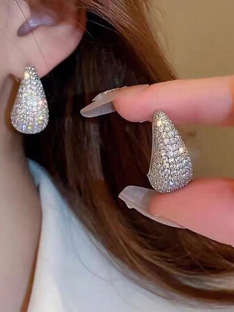 1pair Fashionable & Delicate & Sparkling Water Drop Shaped Rhinestone Ear Cuff Earrings