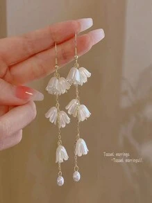 Superb White Flower Earrings For Women, Long Tassel Design With High Sense Of Style, Popular And Chic Ear Accessories That Bring Sweetness
