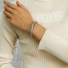 Conjunto De Brazaletes Dorados / Plateados 1-2 Piezas Para Mujeres Hombres, Pulsera De Cadena De Enlace Elástica, Pulsera De Brazalete Ancho Flexible Con Algunas Piezas Grandes Doradas Para Mujeres Hombres, Pulsera De Acero Inoxidable Lleno De Oro No Se Empaña Joyería De Moda - Multicolor - Ver 2