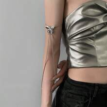 1件簡約時尚個性化金屬銀蝴蝶墜飾頸鍊,可調節長度和多種穿法,適用於女性