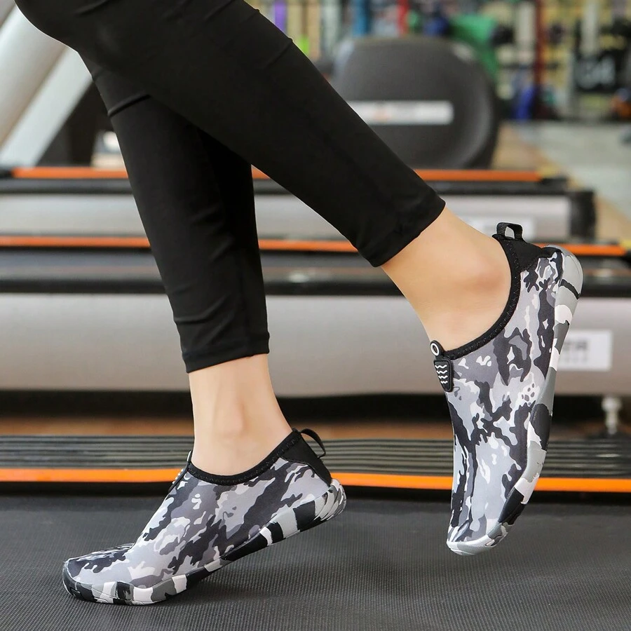 Women's Anti-Slip Ultra Light Barefoot Training Shoes For Running, Dancing, Squats And Water Activities In Spring - Black - View 1