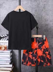 2 件套男童休闲扎染闪电印花拼布短袖 T 恤和闪电印花短裤套装，春夏