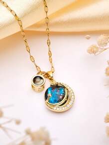 1 件定制照片项链投影项链，内有照片梦幻星球项链金色投影吊坠创意吊坠纪念珠宝生日节日礼物送给她、女朋友、妻子的独特礼物，非常适合情人节、母亲节、生日、周年纪念日、毕业典礼、婚礼 - 金色 - 查看 2