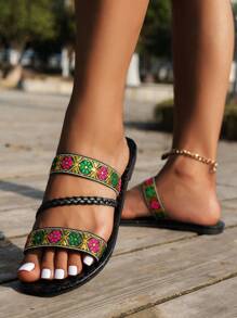 Women's Floral Embroidered Woven Strap Slip-On Flat Slippers, Suitable For Casual Wear, Travel And Beach - Green - View 3