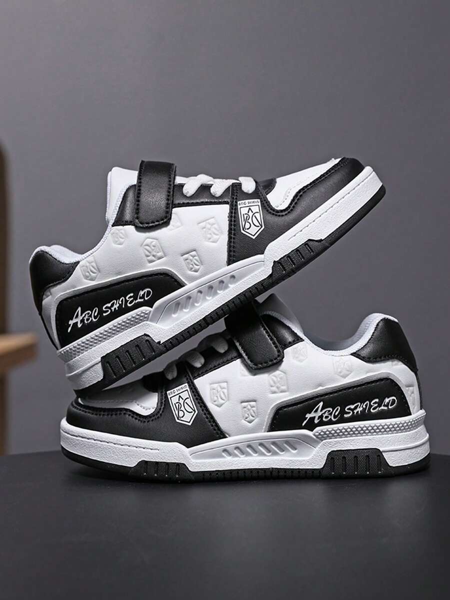 1 Pair Boys' Letter Print Leather-Surfaced Waterproof Casual Comfortable Flat Outdoor Black & White Athletic Shoes, Suitable For Spring & Autumn - Black and White - View 1